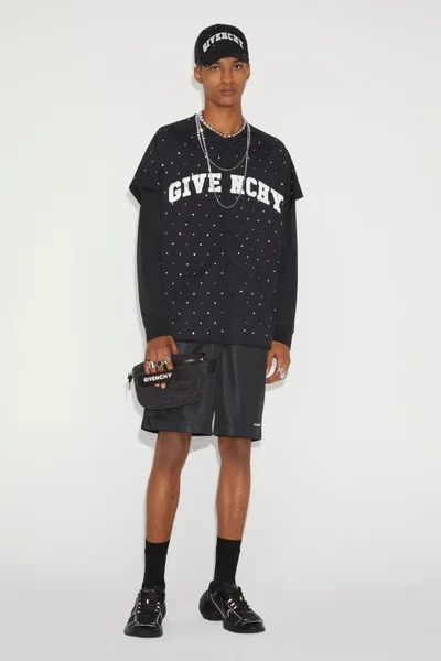 Look 18